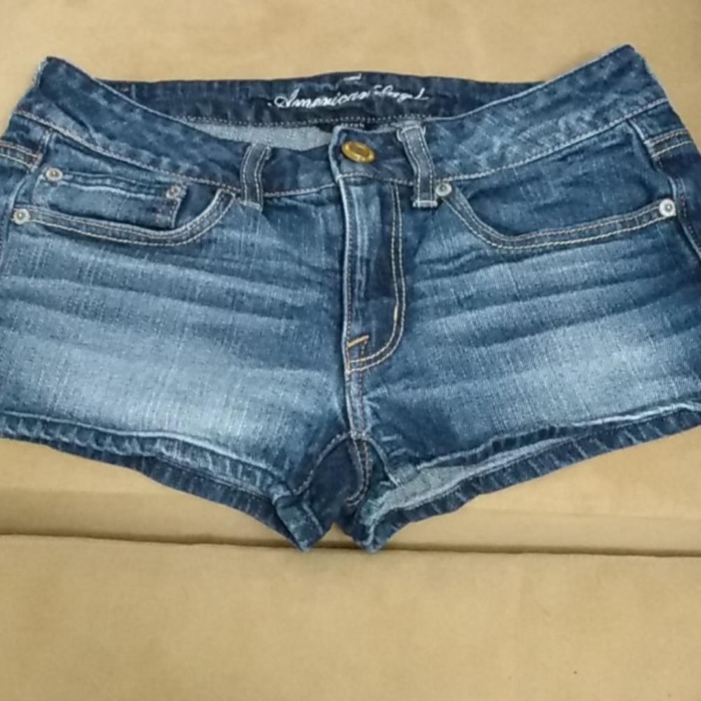 American Eagle stretch womens shorts size 6